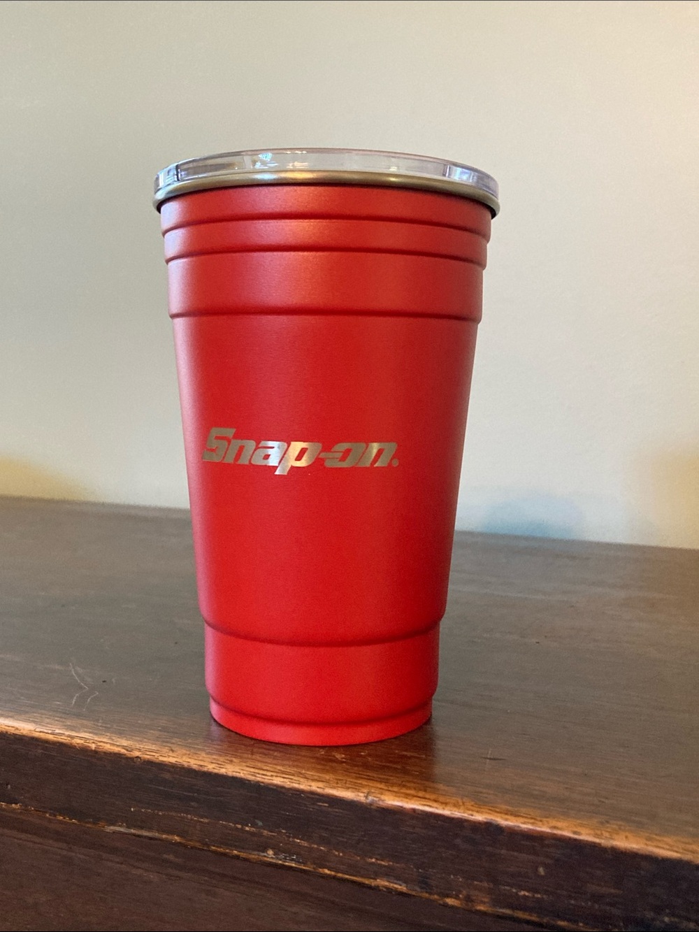 Snap-on Red Insulated Party Tumbler with Clear Lid